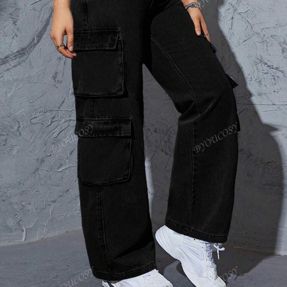 SHEIN Black Cargo Jeans